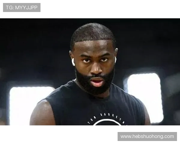 杰伦布朗直言AI泛滥发际线粉蹭对手引发热议